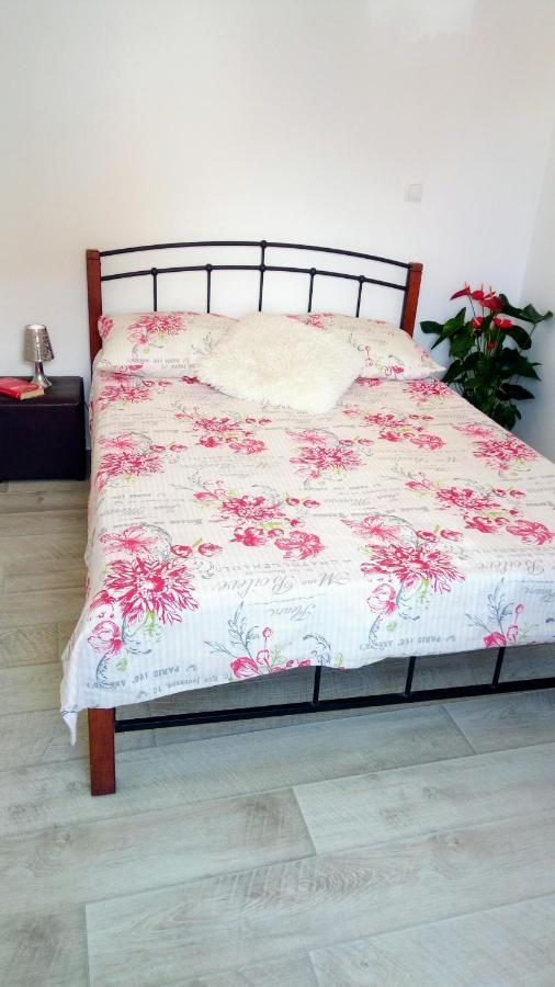 Apartment Davorka Makarska Bagian luar foto