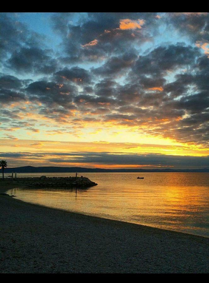 Apartment Davorka Makarska Bagian luar foto